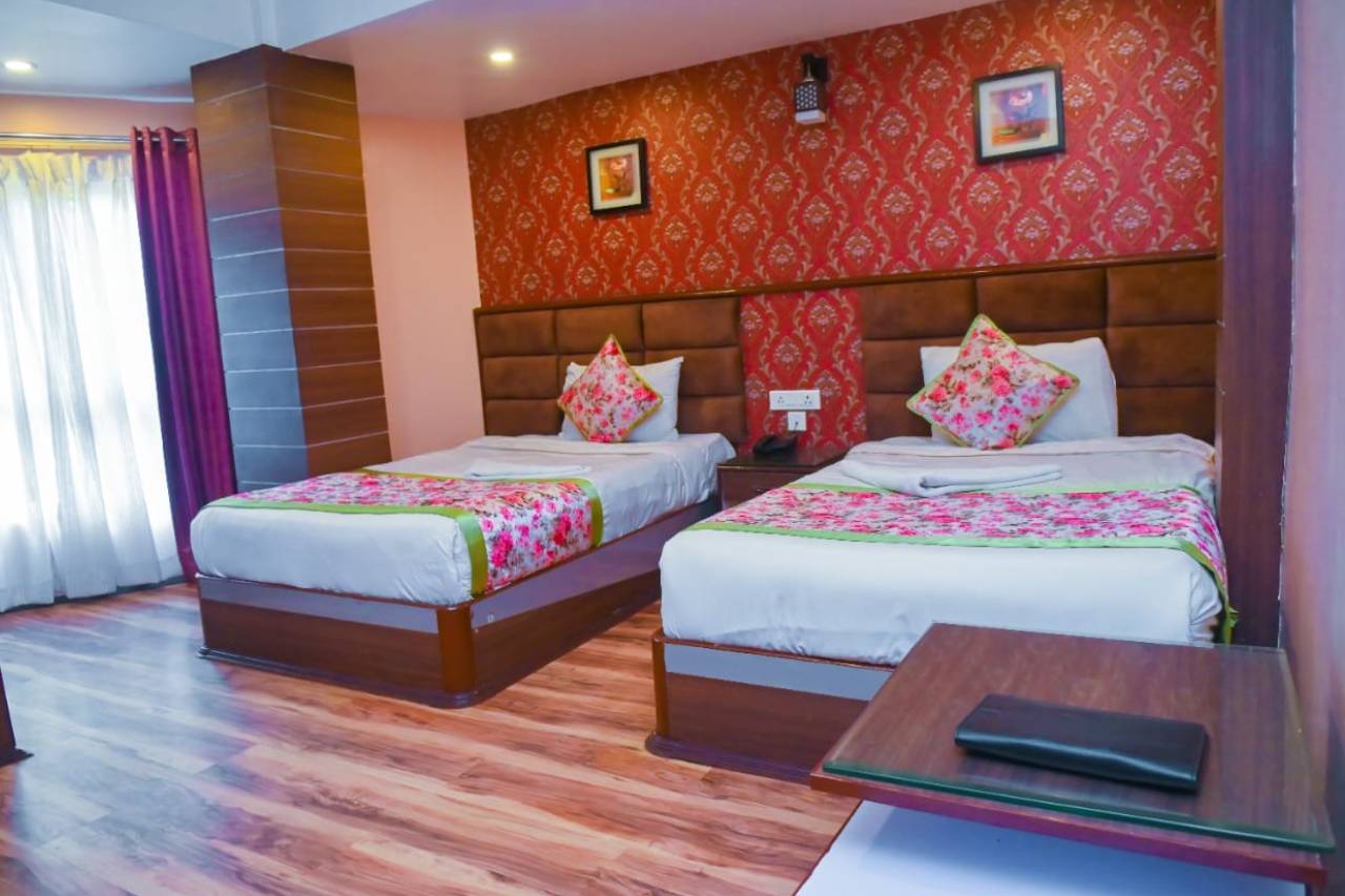 Darjeeling Hotel Near mall road